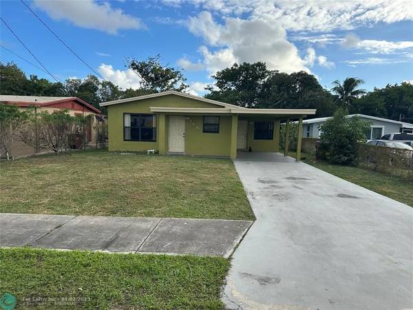 166 SW 5th St,  Deerfield Beach,  FL 33441