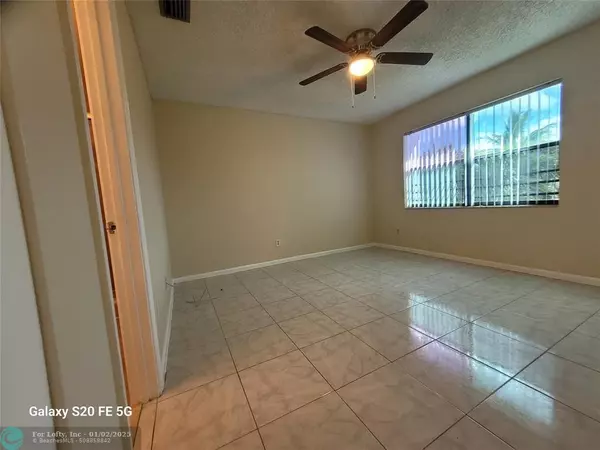 Coral Springs, FL 33065,11142 Royal Palm Blvd  #11142