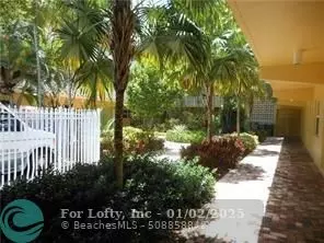 Fort Lauderdale, FL 33304,815 Middle River Dr  #111