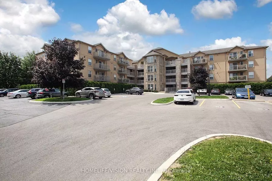 Oakville, ON L6M 4N3,1490 Bishops Gate #105