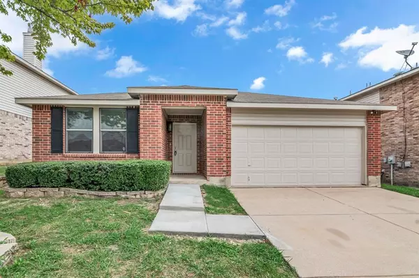 736 Tuscany Trail, Fort Worth, TX 76179