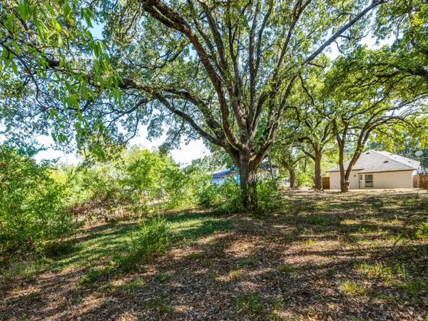 723 E Maple Row, Denison, TX 75021