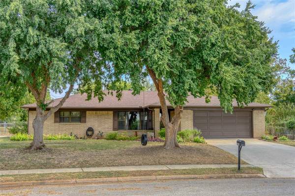 3205 Bordeaux Street, Sherman, TX 75090