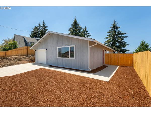 1578 NW EDEN ST, Roseburg, OR 97470