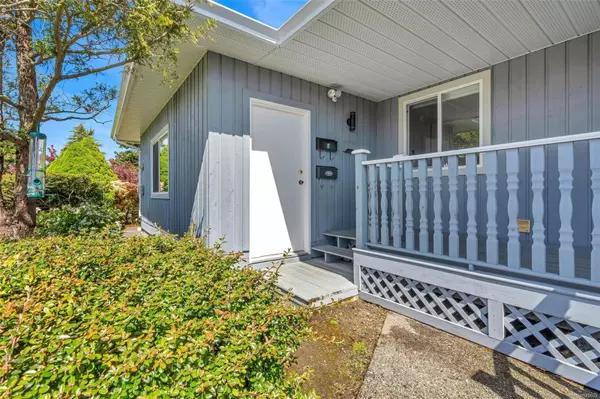 Saanich, BC V8N 4T3,4399 Torrington Pl