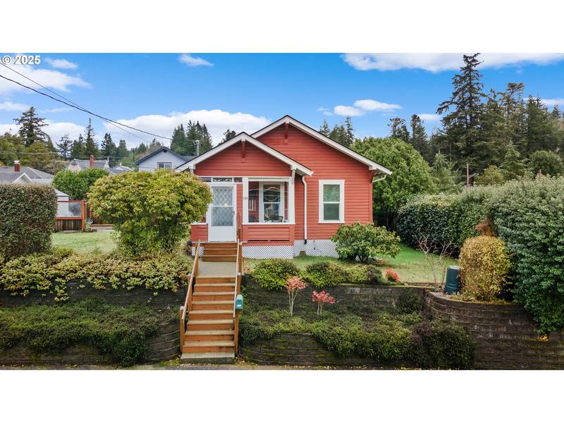 144 N GOULD ST, Coquille, OR 97423