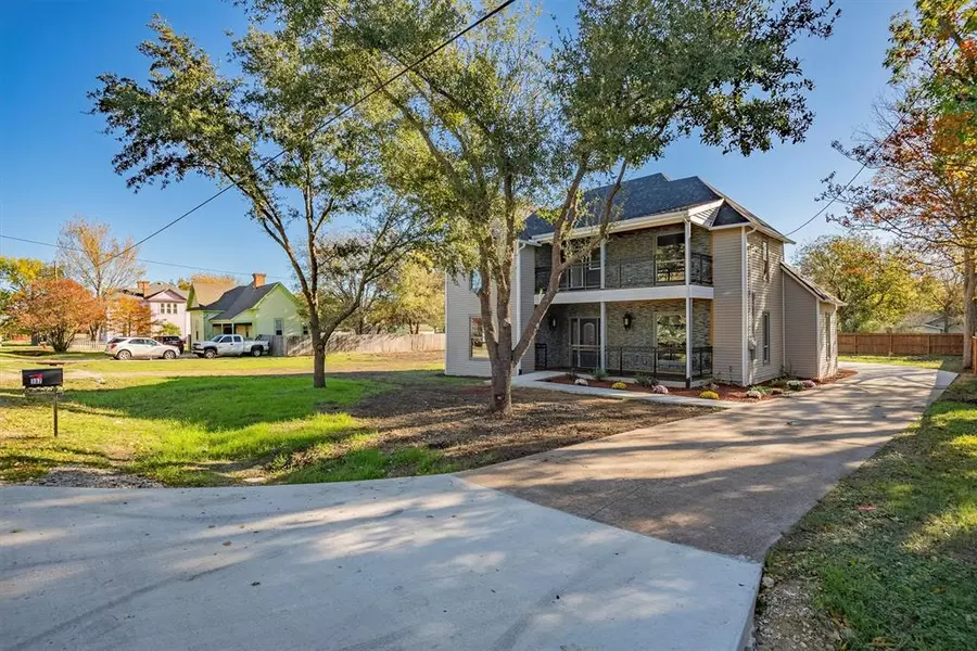 307 S Elm, Milford, TX 76670