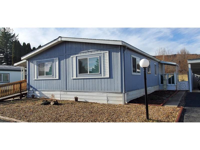 185 NW HARWOOD ST, Prineville, OR 97754