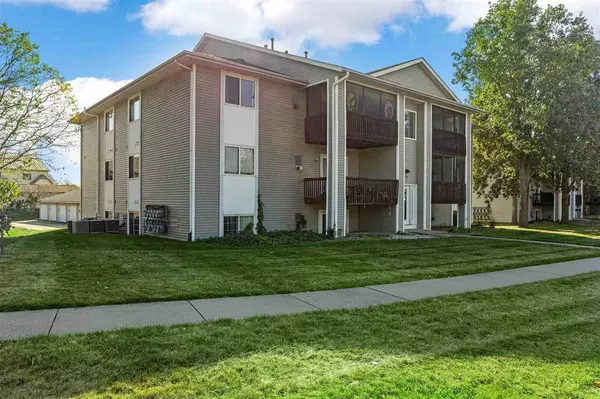 North Liberty, IA 52317,540 Augusta Cir #1