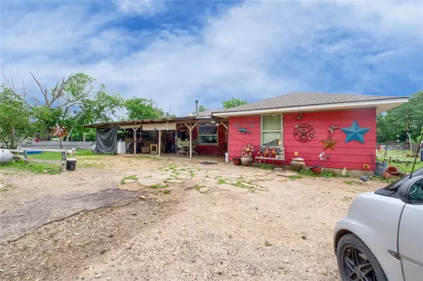 Quinlan, TX 75474,8411 CR 2316