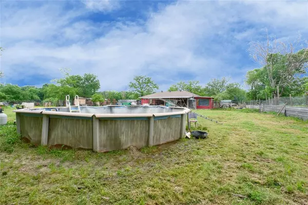 Quinlan, TX 75474,8411 CR 2316