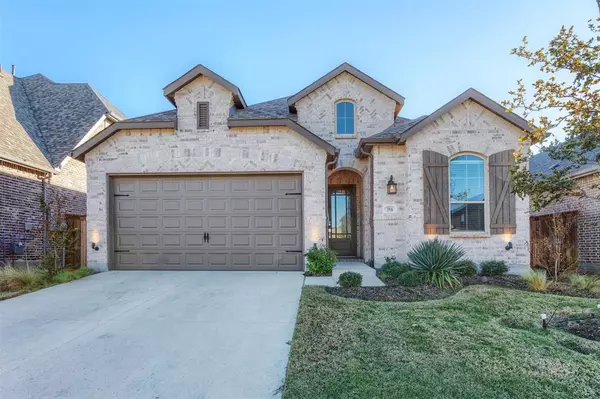 1916 Pelham Drive, Aubrey, TX 76227