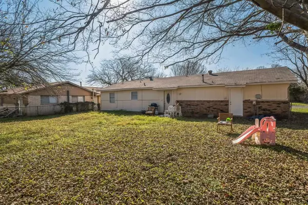 736 Cheltenham Drive, Everman, TX 76140