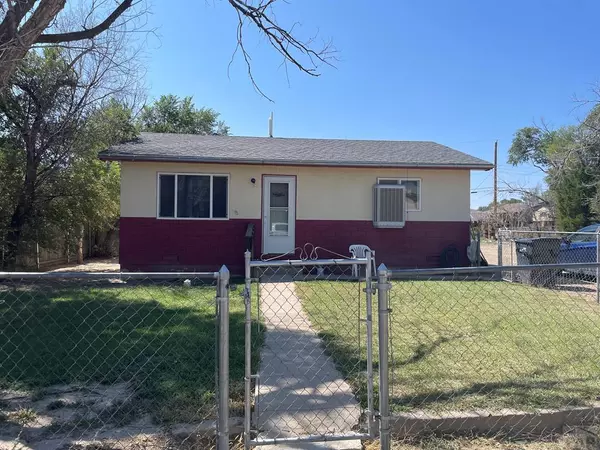 1205 Fearnow Ave, Pueblo, CO 81001