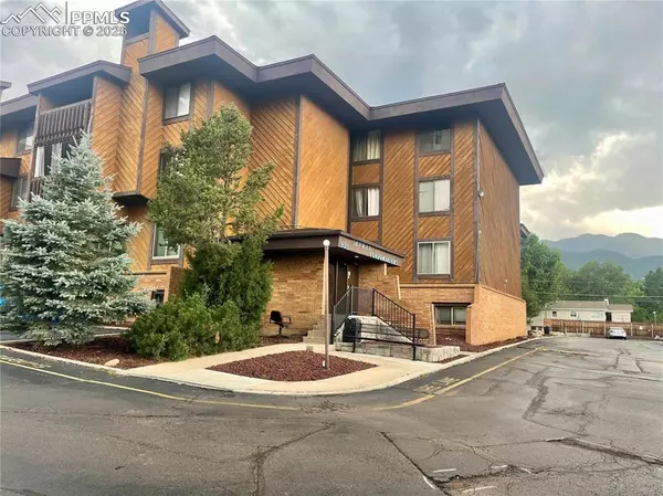 935 Saturn DR #105, Colorado Springs, CO 80905