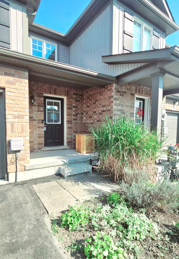 Niagara, ON L3C 0C4,100 ROSELAWN CRES