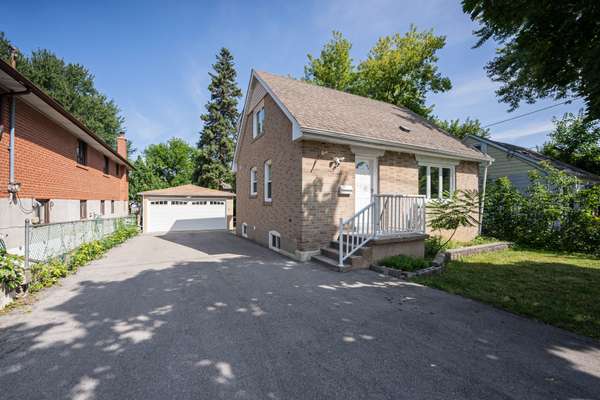 52 Glen Cameron RD, Markham, ON L3T 1P6