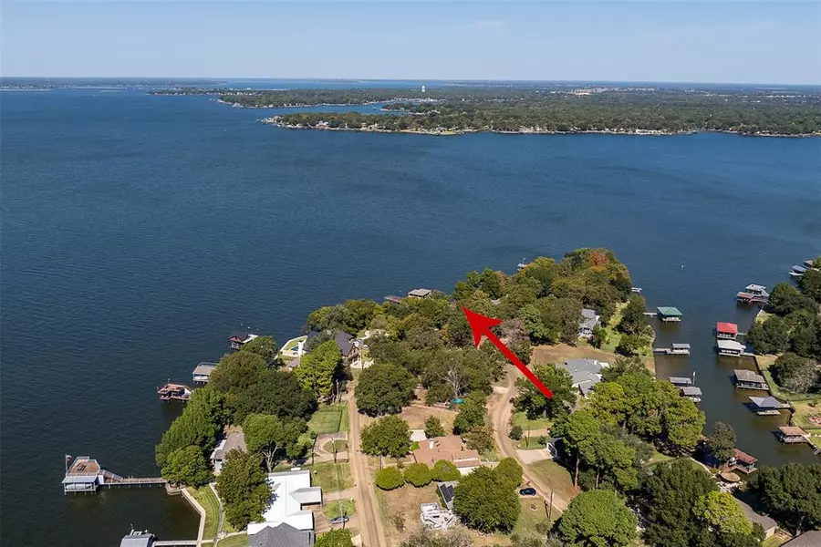 129 Peninsula Point Terrace, Mabank, TX 75156