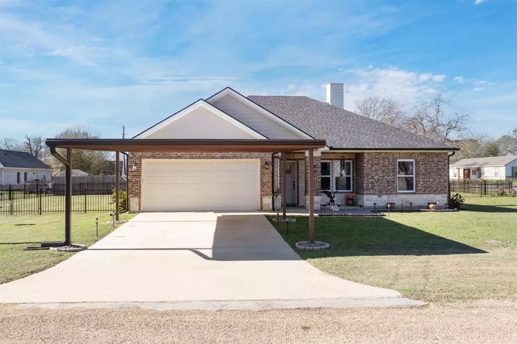 Trinidad, TX 75163,102 Deep Cove Drive