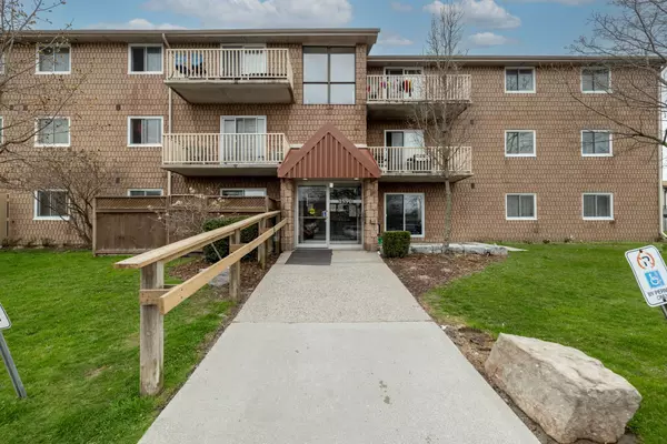 London, ON N6E 2V4,1590 Ernest AVE #301