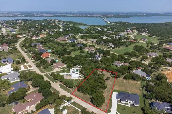 2837 S Lakeview Drive, Cedar Hill, TX 75104