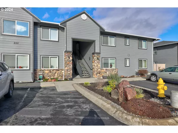 The Dalles, OR 97058,250 LONE PINE LN #7