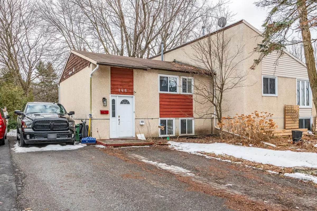 Kanata, ON K2L 1P1,146 Rothesay DR #B