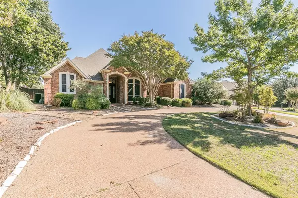 703 Brookdale Court, Southlake, TX 76092