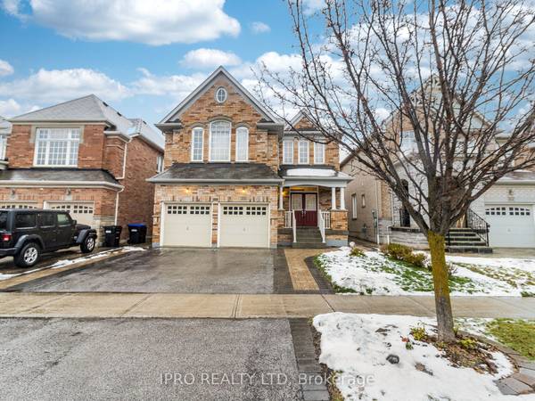 450 Summerlyn TRL, Bradford West Gwillimbury, ON L3Z 0M4