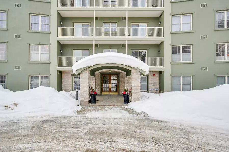 24 Ontario ST #309, Bracebridge, ON P1L 2H5