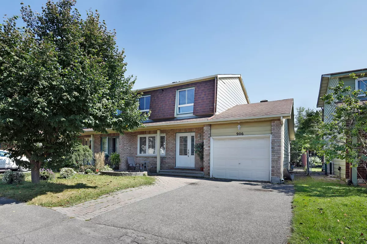 Hunt Club - Windsor Park Village And Area, ON K1V 9A2,906 Cahill DR W