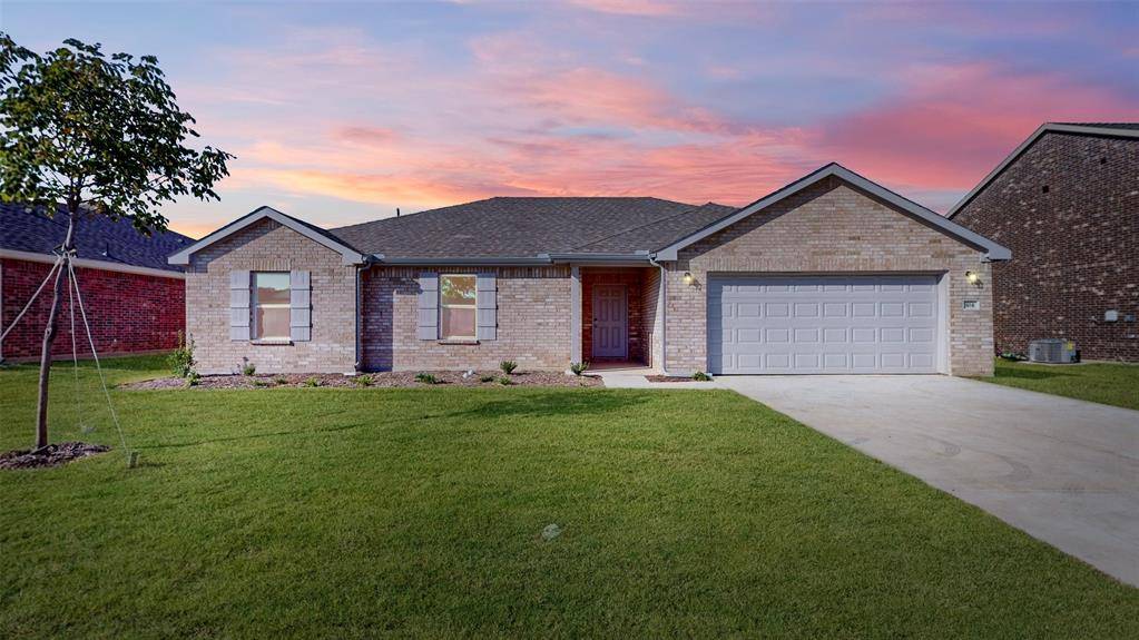 104 Cooper Drive, Cleburne, TX 76031