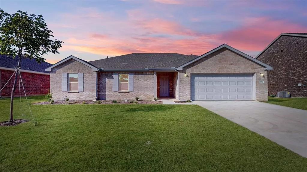 Cleburne, TX 76031,104 Cooper Drive