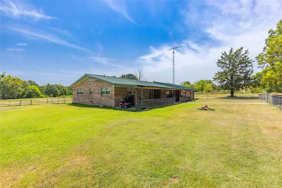 6792 US Highway 271 N, Powderly, TX 75473