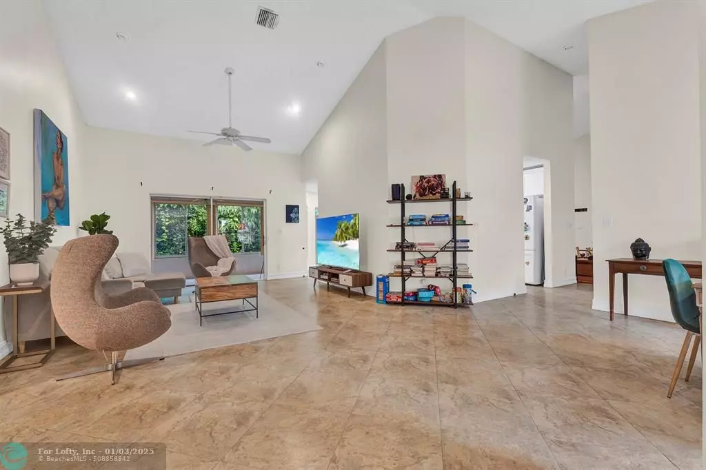 Delray Beach, FL 33445,715 Birdie Court