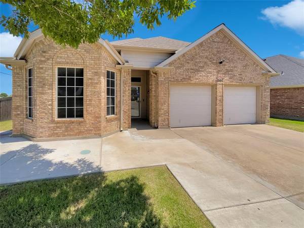 1802 Wood Duck Court, Midlothian, TX 76065