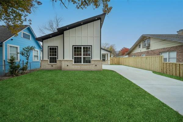 519 S Barnett Avenue, Dallas, TX 75211