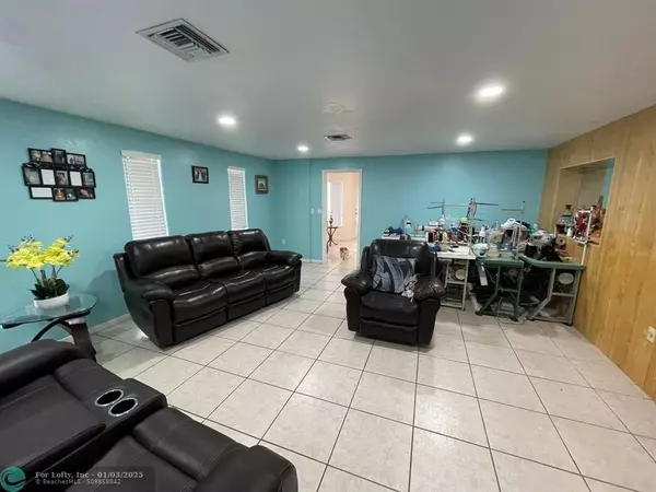 Miramar, FL 33023,7832 Panama St