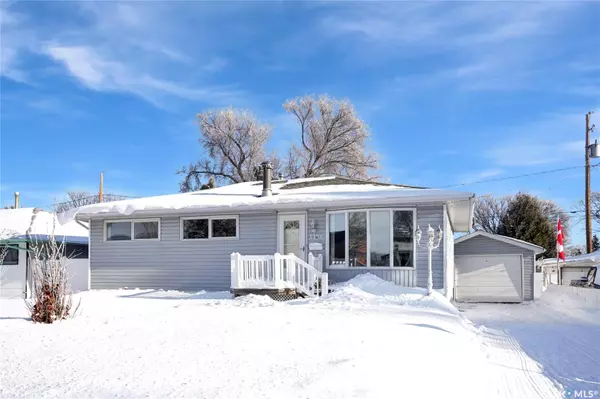 Moose Jaw, SK S6H 4M7,1103 Simpson AVENUE