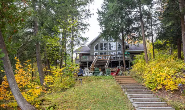 1010 Ransbury RD, Muskoka Lakes, ON P0B 1J0