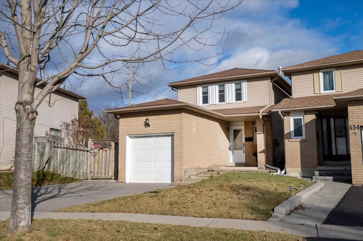 Oshawa, ON L1K 1Y8,532 Cobblehill DR