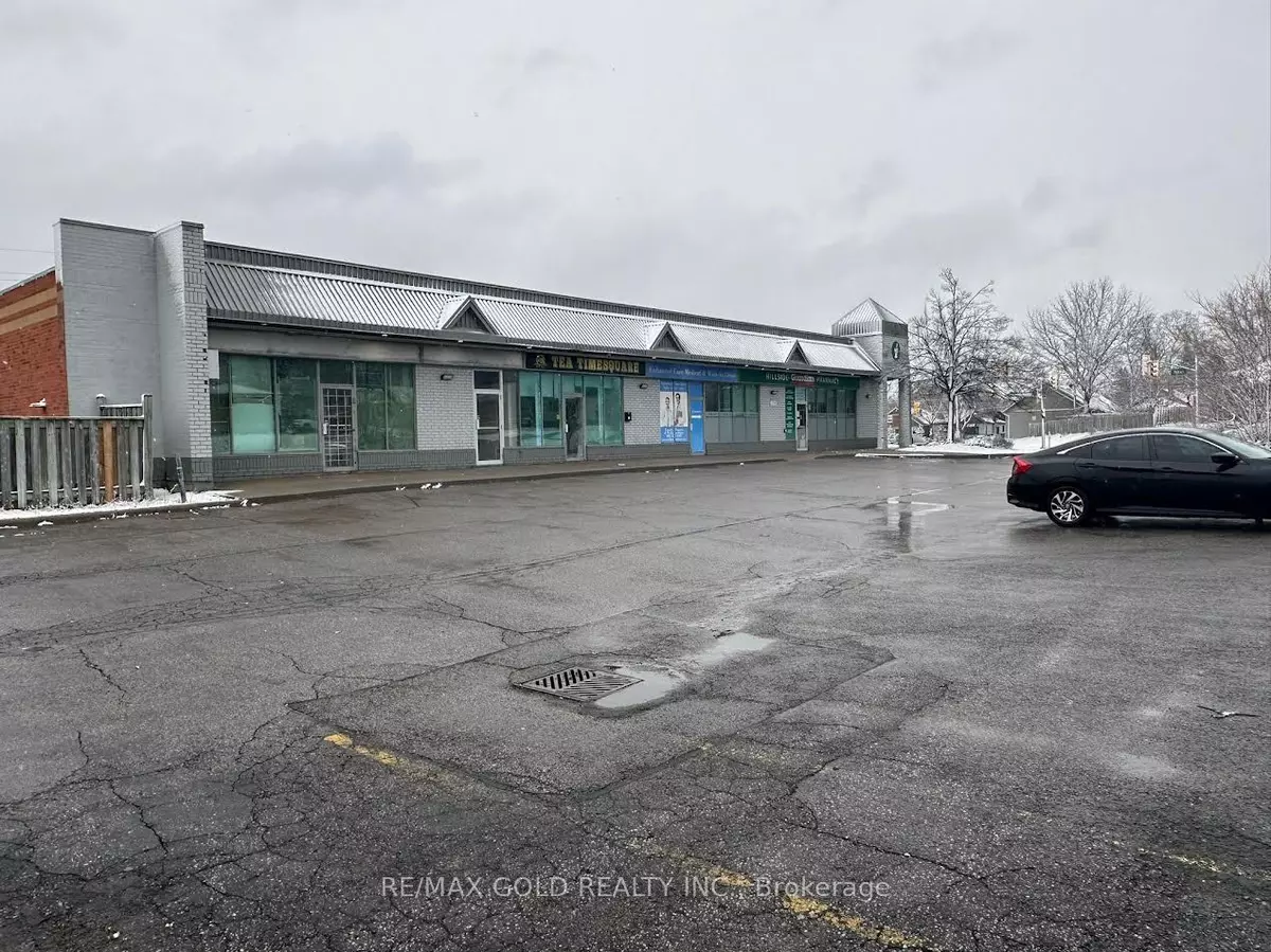 Oshawa, ON L1J 1T4,303 Hillside AVE #4