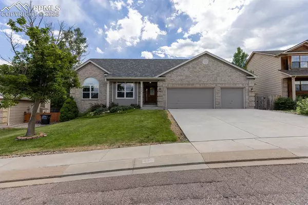 645 Robinglen CT, Colorado Springs, CO 80906