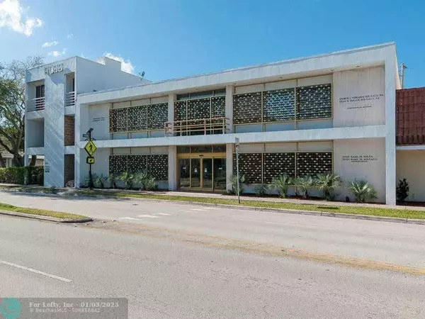 4685 PONCE DE LEON BLVD, Coral Gables, FL 33146