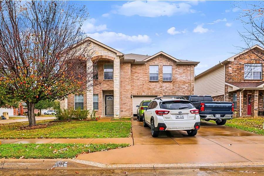 801 Honey Dew Lane, Fort Worth, TX 76120