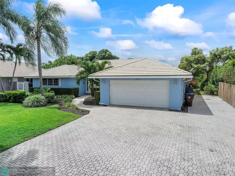 7639 W Lake Dr, West Palm Beach, FL 33406