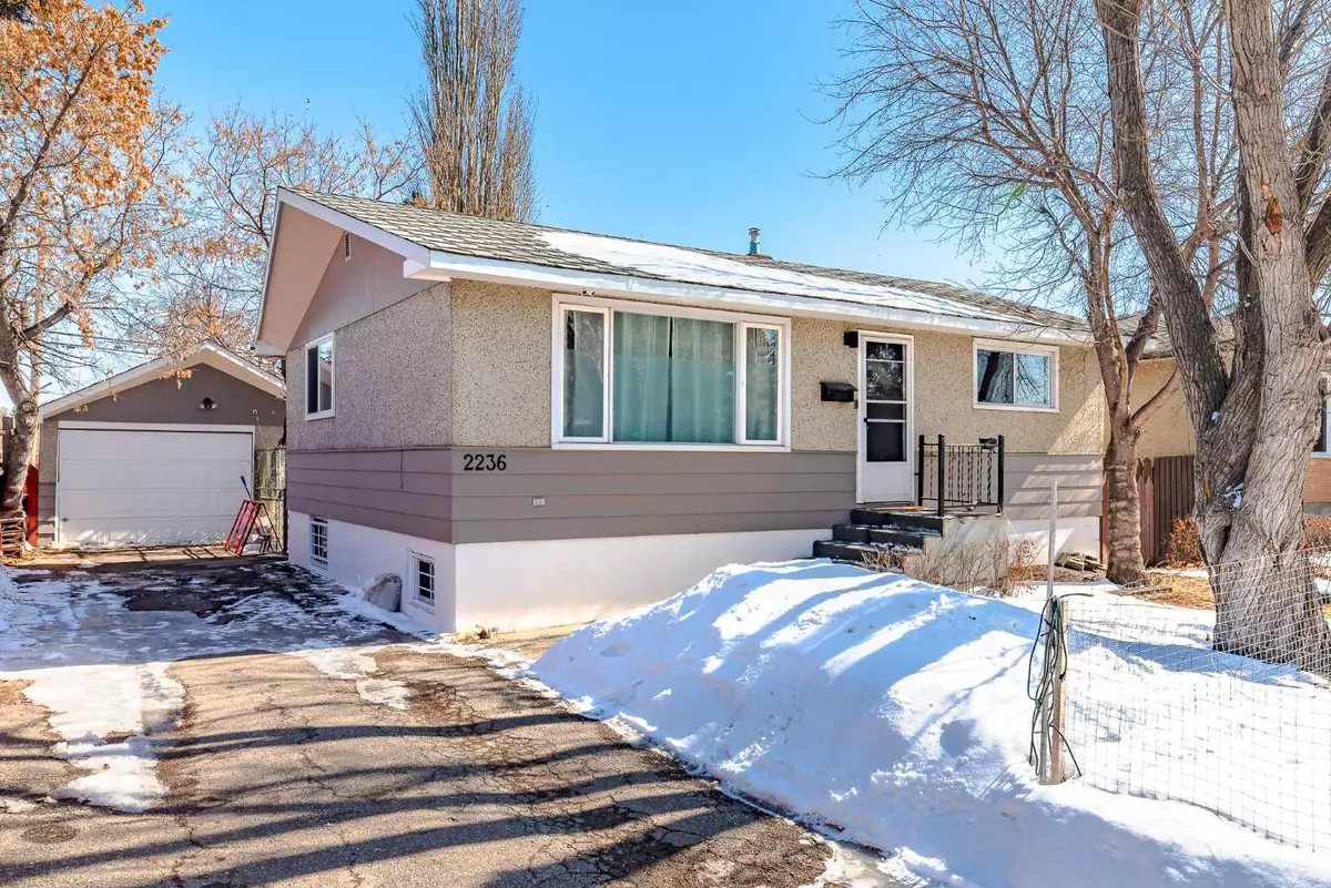 Calgary, AB T2B1C7,2236 41 ST Southeast