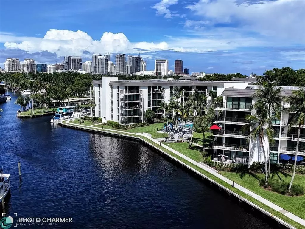 Fort Lauderdale, FL 33315,900 River Reach Dr  #120