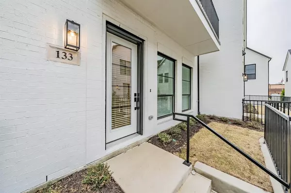 Arlington, TX 76013,133 Garden Court E #133