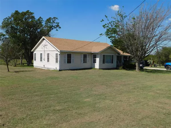 1111 Hcr 3110 S, Abbott, TX 76621